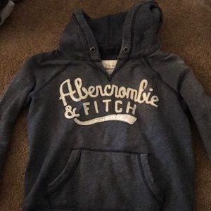 Navy Abercrombie & Fitch sweatshirt